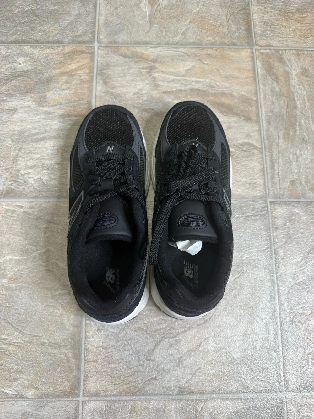 New Balance 2002R Black GS Shoe Size 4.5Y Black GC2002BK NWT